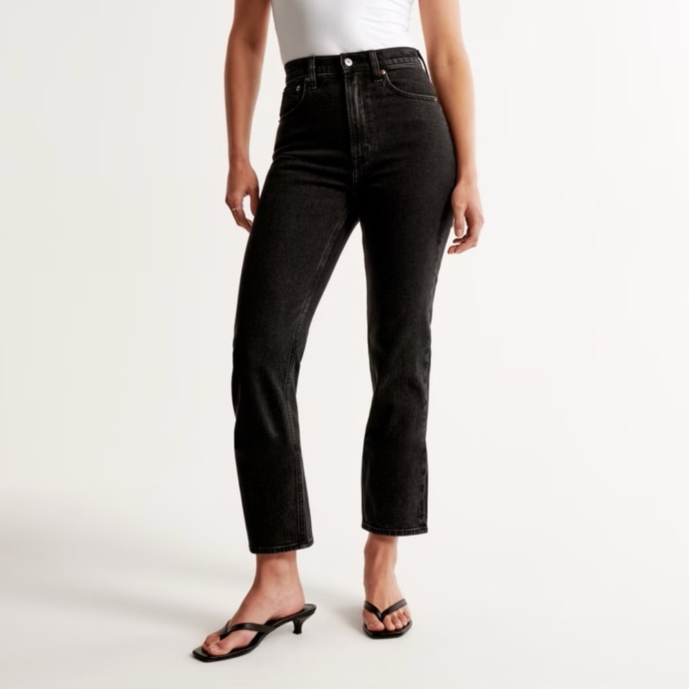 Abercrombie Ankle Straight Curve Love in Black